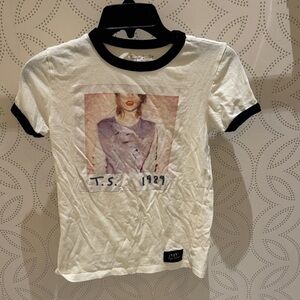 Taylor Swift Ringer Tee T Shirt Size XS from The 1989 World Tour Vintage EUC!